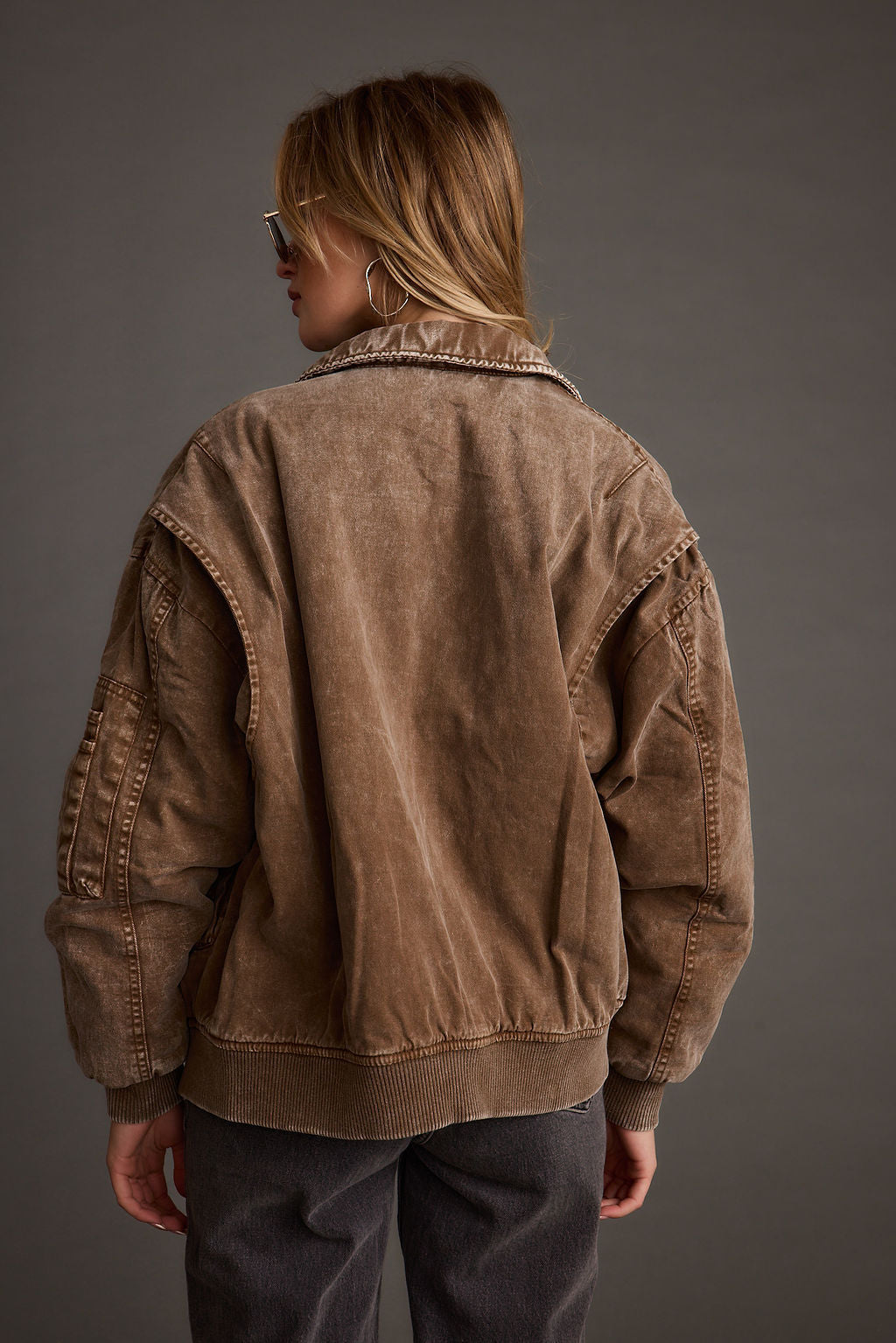 Alva's™ Brun Stor Bomberjacka