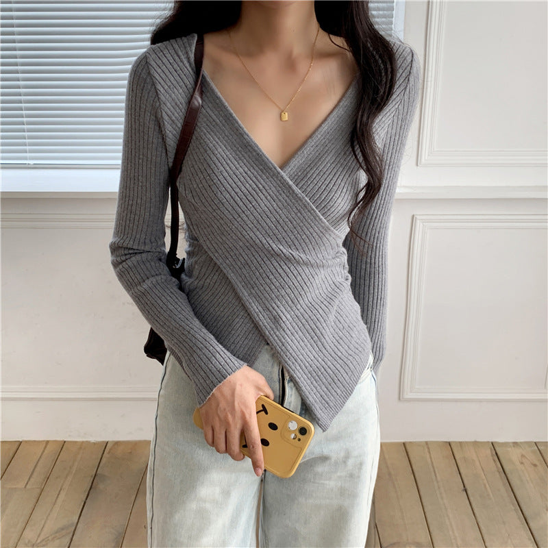 Zoe's™ V-neck Long-sleeved T-shirt